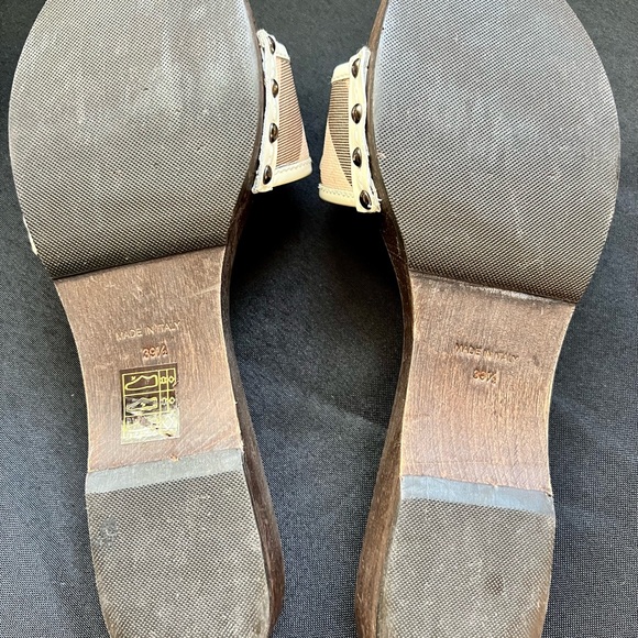 Burberry Wooden Slide Sandals - Picture 5 of 7